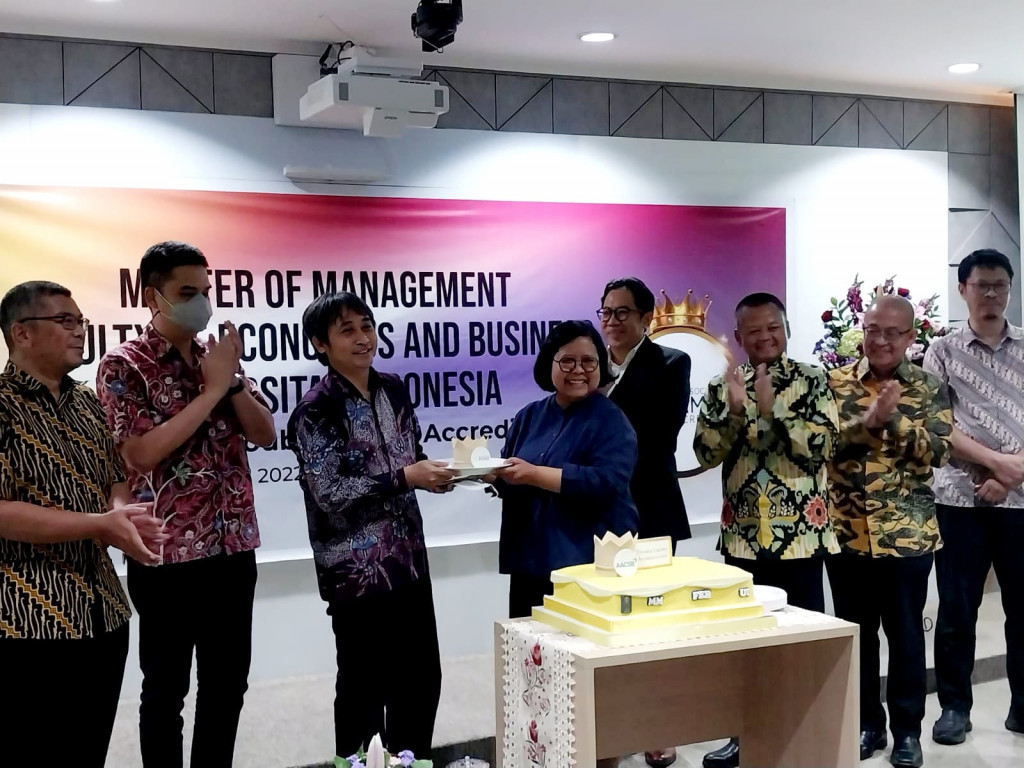 FEB UI raih double crown akreditasi internasional. Foto: Dok UI