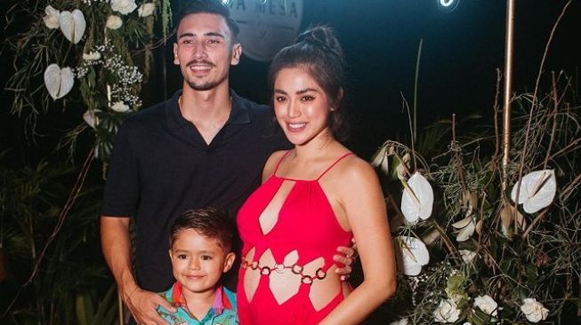 Raffi Ahmad Bantu Bayar Cicilan Rumahnya, Ini Respons Suami Jessica Iskandar