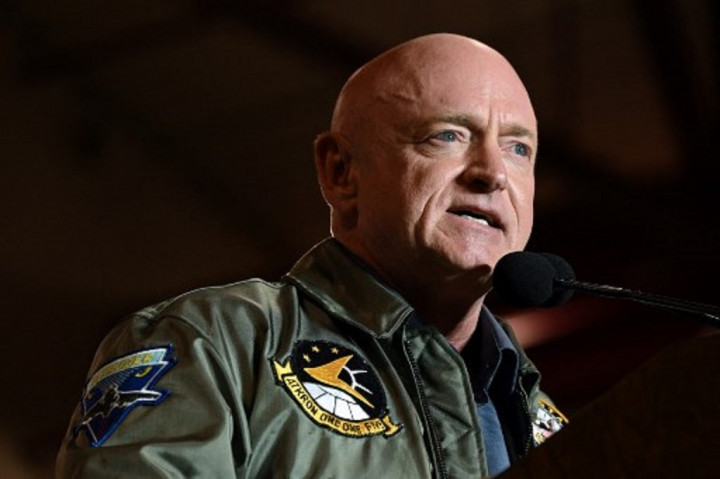 Mark Kelly Menang di Arizona, Demokrat Selangkah Lagi Kendalikan Senat