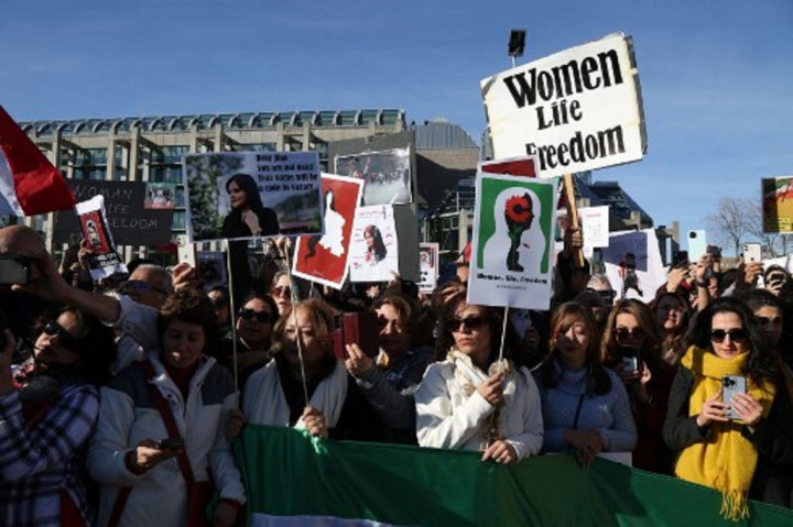 Grup HAM Iran: 326 Orang Tewas dalam Aksi Protes Kasus Mahsa Amini