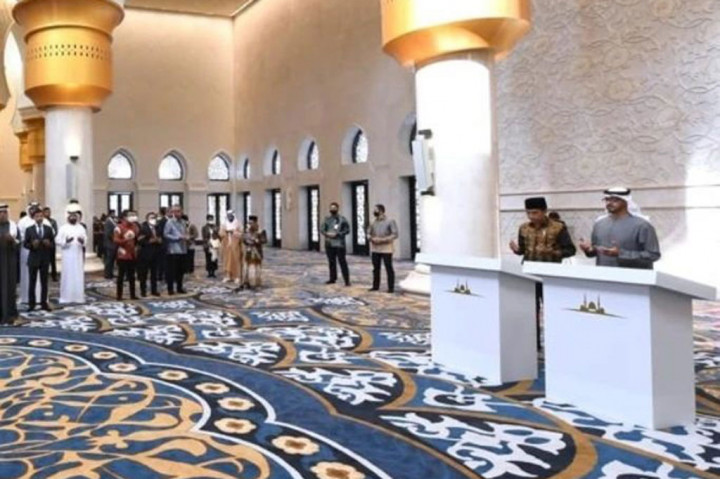 Foto: Jokowi dan Mohammed Bin Zayed Resmikan Masjid Raya Sheikh Al Zayed