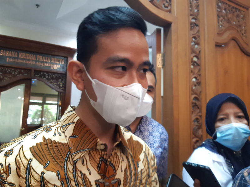 Gibran Sebut Ibu Negara Terpeleset Karena Capek