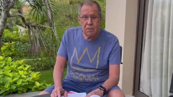 Dikabarkan Dirawat di Rumah Sakit, Kemlu Rusia Siarkan Menlu Lavrov Santai di Hotel