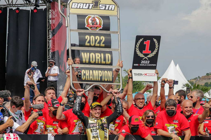 5 Fakta Alvaro Bautista Kunci Gelar Juara Dunia WSBK 2022 di Mandalika