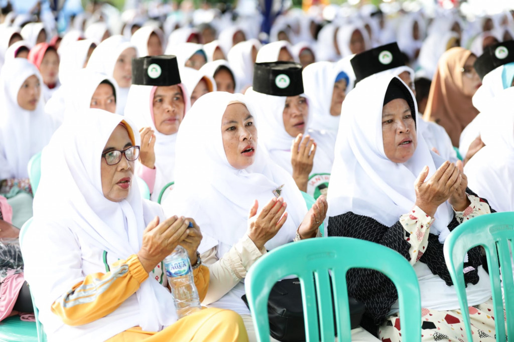 Santri Dukung Ganjar (SDG) Sumatra Selatan (Sumsel) di Kabupaten Ogan Komering Ilir (OKI), menggelar doa, Senin, 14 November 2022. Dokumentasi/ istimewa