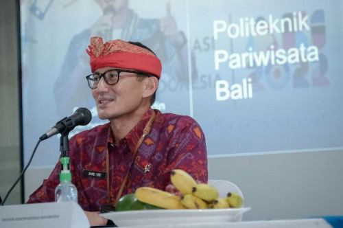 Menparekraf Sandiaga Uno ajak LO G20 menjadi duta kearifan lokal Bali. (Foto: Dok. Birkom Kemenparekraf)