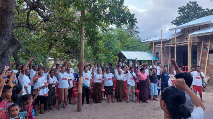 Dorong Produktivitas, Kelompok Tani di Sikka NTT Dapat Bantuan Benih Padi