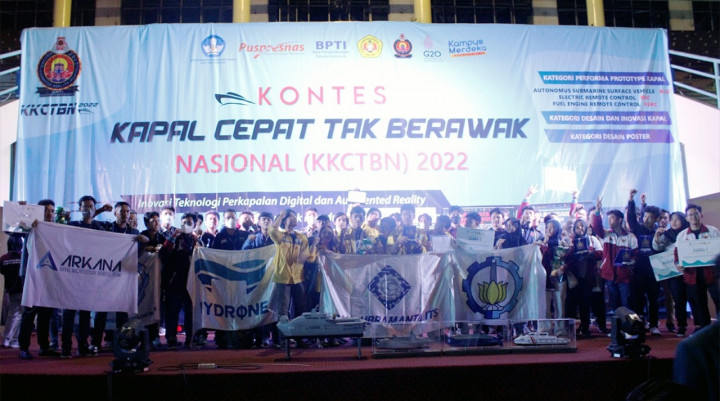 ITS Boyong 7 Trofi Juara Sekaligus di Kontes Kapal Cepat Tak Berawak 2022