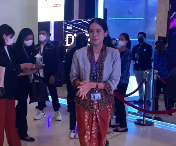 Pesona Maudy Ayunda Berbatik di G20, Cantik Banget!