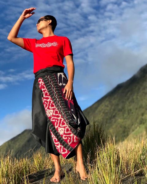 Beragam produk ekonomi kreatif UMKM dipamerkan dalam gelaran spouse Program KTT G20. (Foto: Dok. Instagram Ba-Ju/@baju_ethnic_atelier)