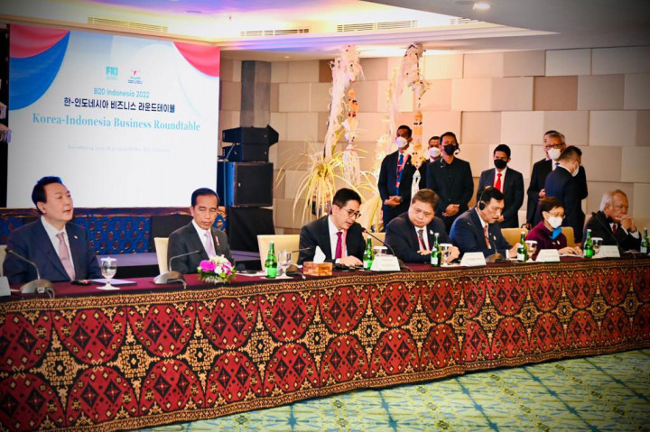 Foto Terpopuler: RI-Korsel Teken 10 MoU hingga Jokowi Sambut Para Kepala Negara di KTT G20