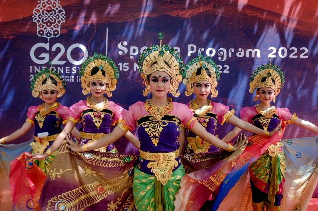 Tari Merak, Pendet dan Tor-tor Jadi Suguhan Budaya di Spouse Program KTT G20