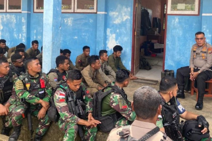 Kapolda Papua Barat Minta Personel TNI-Polri Tingkatkan Kewaspadaan di Maybrat
