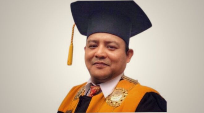 Profesor pertama di Politeknik Negeri Lhokseumawe, Teuku Rihayat. Foto: vokasi.kemdikbud.go.id