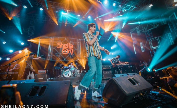 Isu Duta Sheila on 7 Abaikan Dian Sastro Kembali Viral