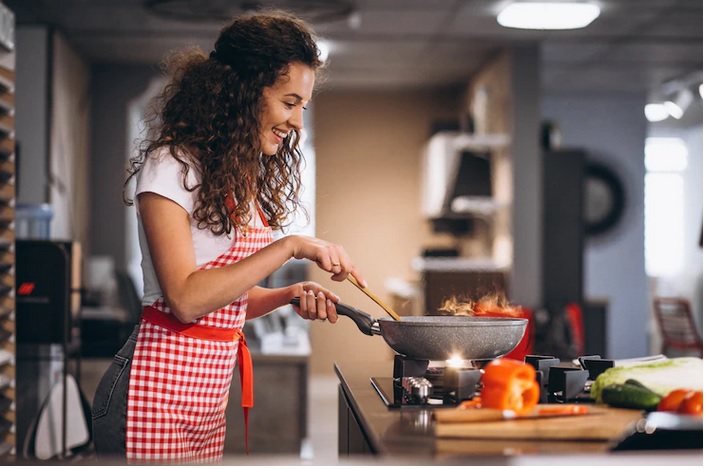 Cukup Masak Aja, Kamu Bisa Buka 3 Usaha Kuliner Favorit Ini