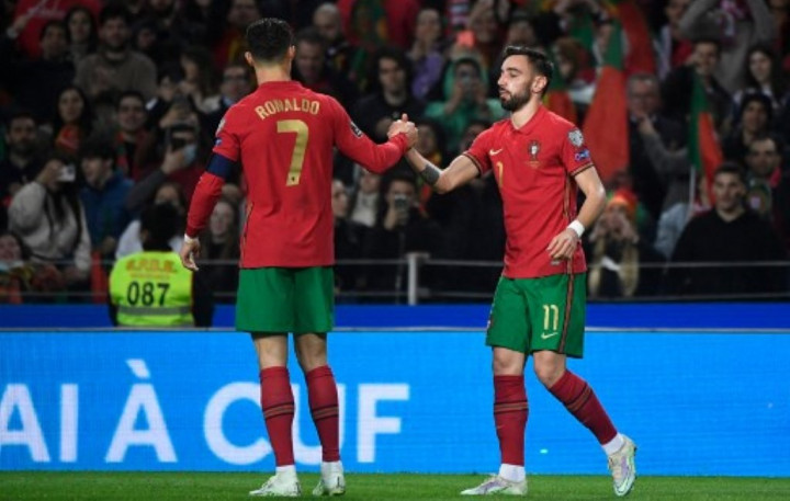 Diisukan Perang Dingin dengan Ronaldo, Bruno Fernandes Akhirnya Buka Suara