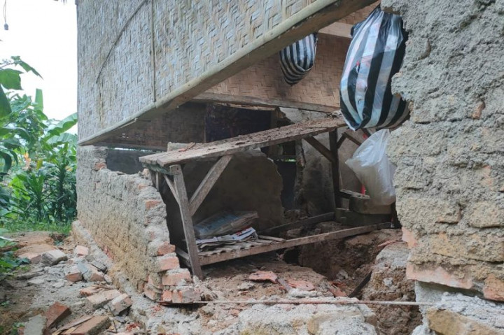 Bencana Pergerakan Tanah di Sukabumi, 1 Rumah Rusak Berat 7 Terancam Longsor