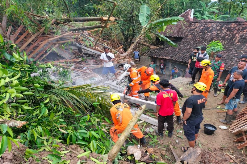 Warga Tertimbun Longsor Gunungkidul merupakan Ibu dan Anak