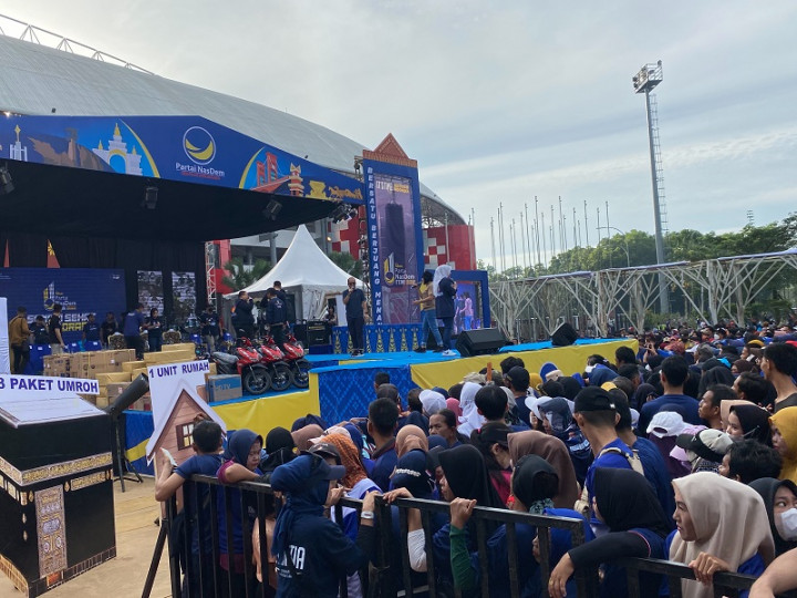 Puluhan Ribu Warga Sumsel Meneriakkan 'Anies Presiden!'