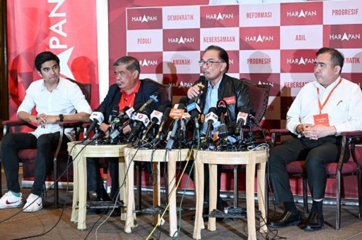 Politik Malaysia Masih 'Terkunci' Negosiasi Koalisi Usai Pemilu