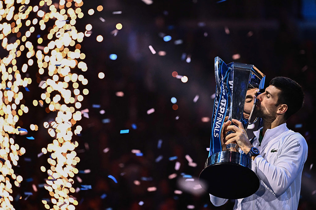 Selebrasi Djokovic Usai Tutup Musim dengan Gelar ATP Finals
