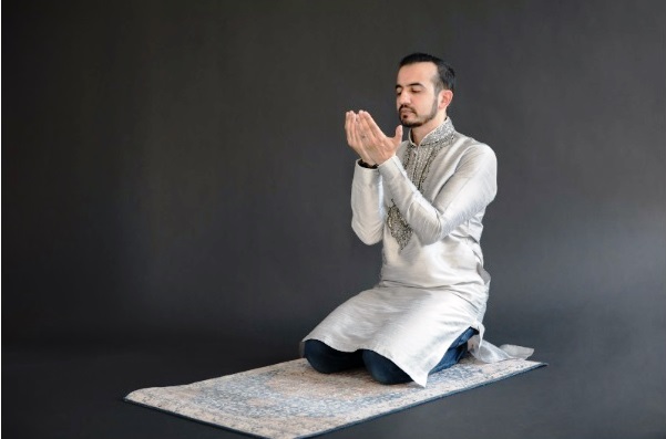 Tidak Hafal Doa Qunut? Syekh Zainuddin Jelaskan Penggantinya