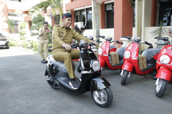 Sumenep Daerah Pertama di Indonesia Terapkan Perda Sepeda Listrik untuk ASN