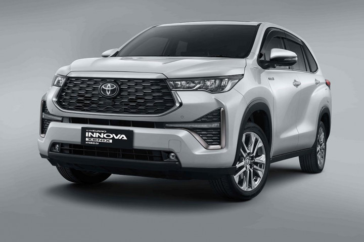 Sayonara Diesel, Toyota Innova Zenix Cuma Tersedia Bensin & Hybrid