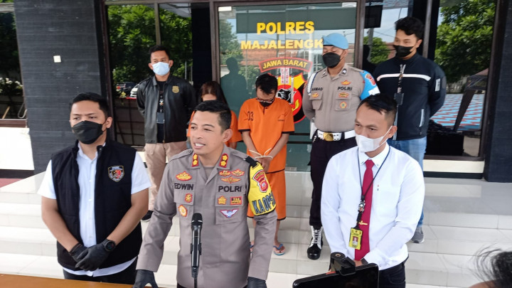 <I>Ngaku</I> Wabup Majalengka, Warga Surabaya Tipu DKM Masjid