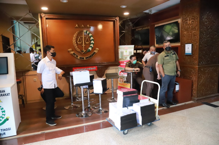 Penyidik Polda Jatim Kembali Serahkan Berkas 6 Tersangka Tragedi Kanjuruhan