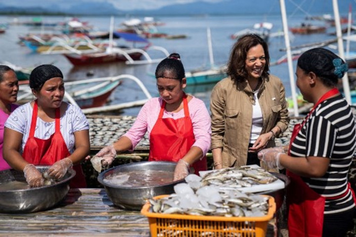 Populer Internasional: Wapres AS ke Laut China Selatan hingga Duka untuk Cianjur