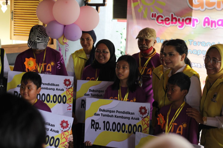 Puluhan Anak Penyintas Tragedi Kanjuruhan Diberi Beasiswa Pendidikan