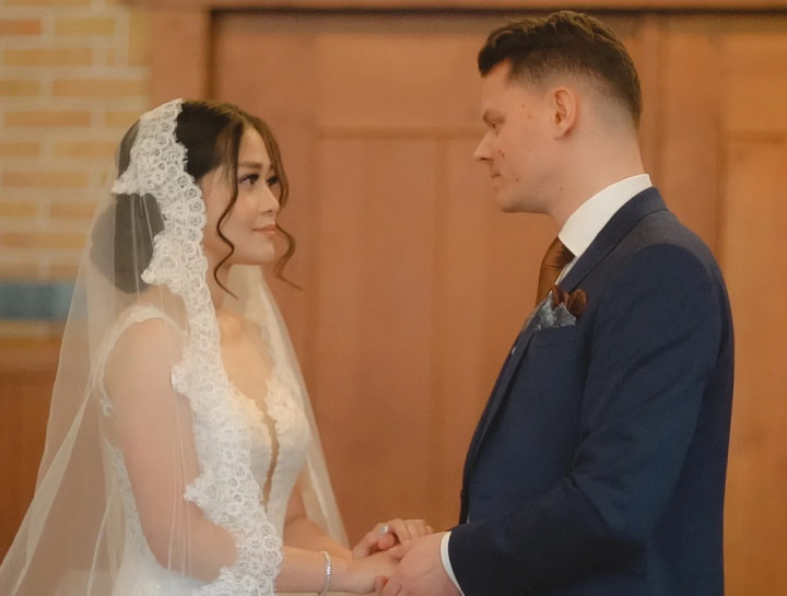 Gracia Indri Melahirkan Anak Pertama dari Bule Belanda