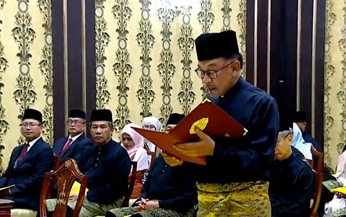 Anwar Ibrahim Resmi Jabat sebagai Perdana Menteri ke-10 Malaysia