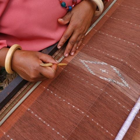 Pamerkan 58 Koleksi Tenun Ikat Sikka, Pendopo Gelar Peragaan Busana