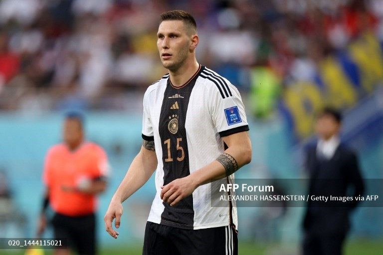 Bek Jerman, Niklas Sule (AFP/Alexander Hassenstein)