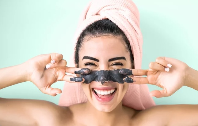 Kiat Jitu Menghilangkan Komedo Hitam dengan Bahan Alami