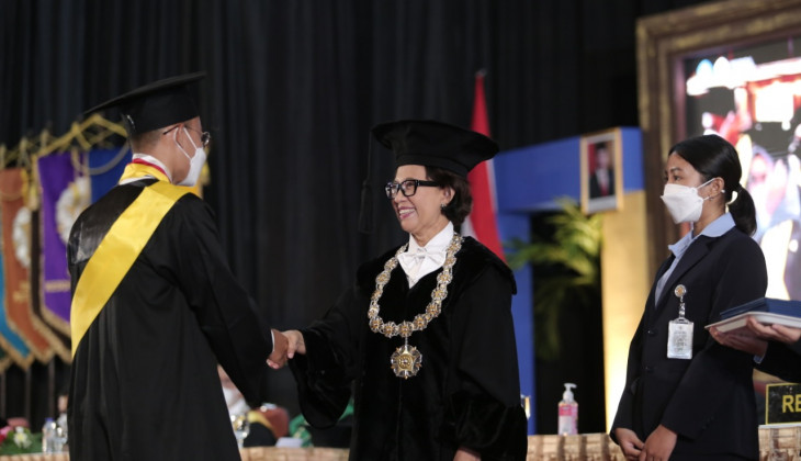 Rektor UGM Ova Emilia. DOK UGM