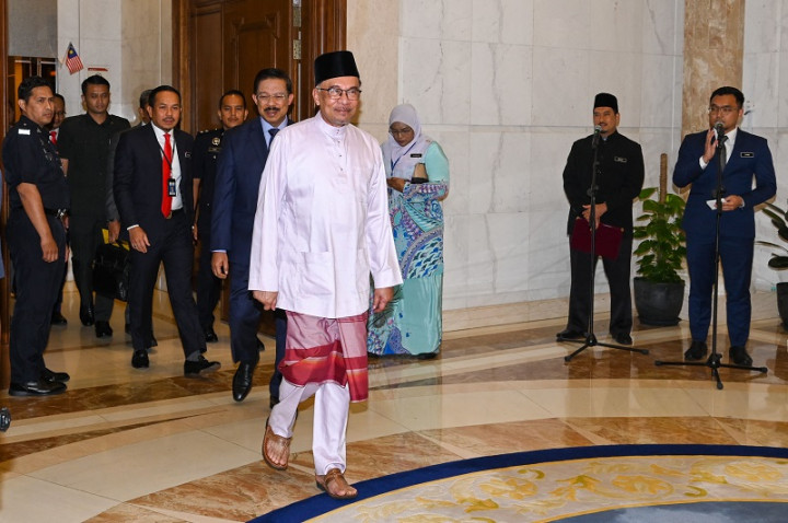 Tidak Ambil Gaji, Anwar Juga Bentuk Kabinet Ramping dengan Bayaran Rendah