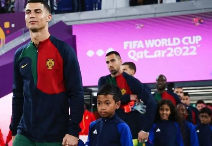 Profil Ibrahim, Bocah asal Indonesia yang Dampingi Ronaldo di Piala Dunia 2022