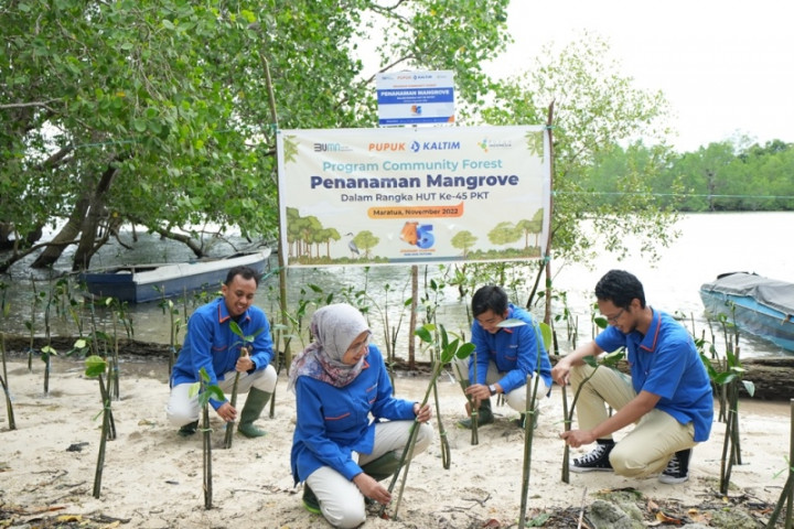 Pupuk Kaltim Dorong Dekarbonisasi Lewat <i>Community Forest</i>