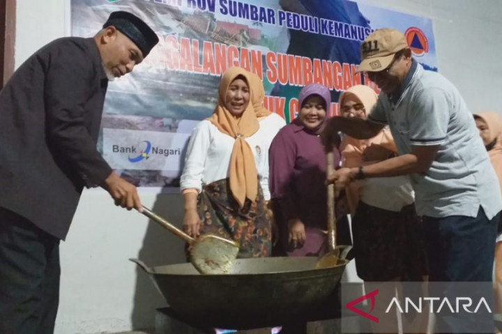Rendang Bentuk Empati Warga Sumbar untuk Korban Gempa Cianjur