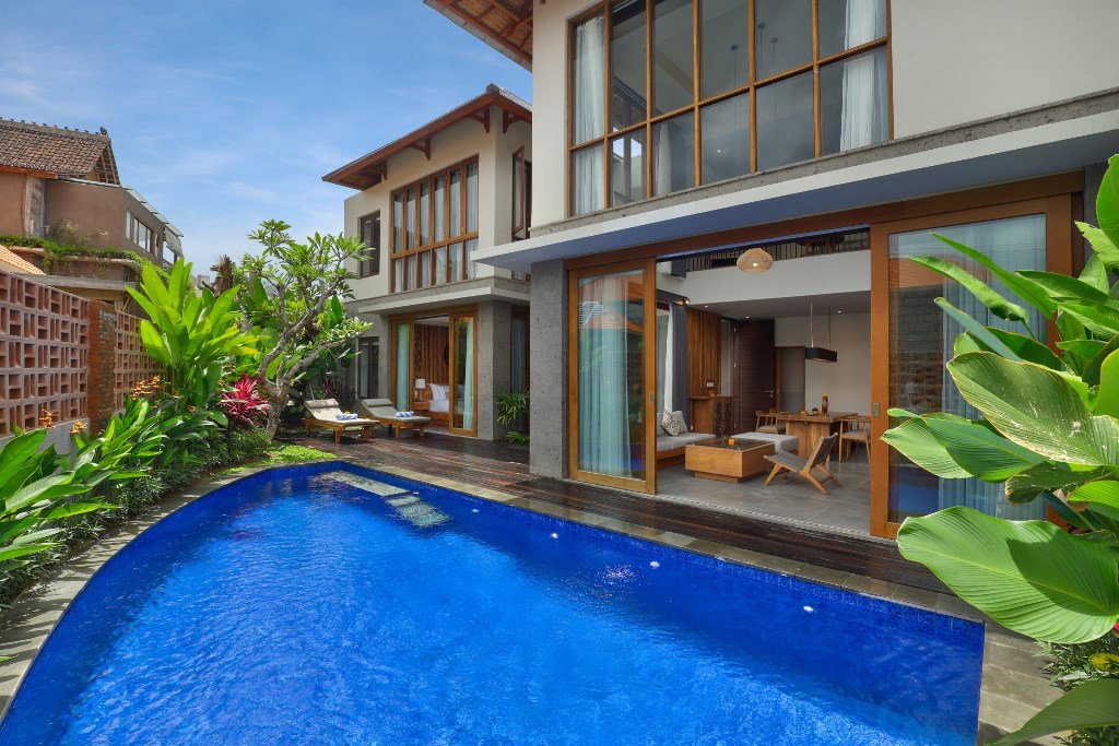 Teratai Villa menawarkan pengalaman memuaskan nan romantis dalam fitur satu kamar dengan kolam renang pribadi serta bathtub. (Foto: Ist)