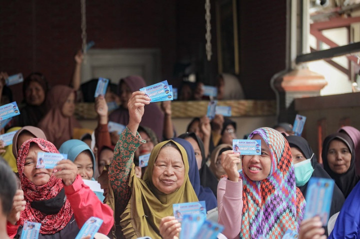 Bazar Bantu Nelayan di Kabupaten Tangerang Dapat Sembako Murah