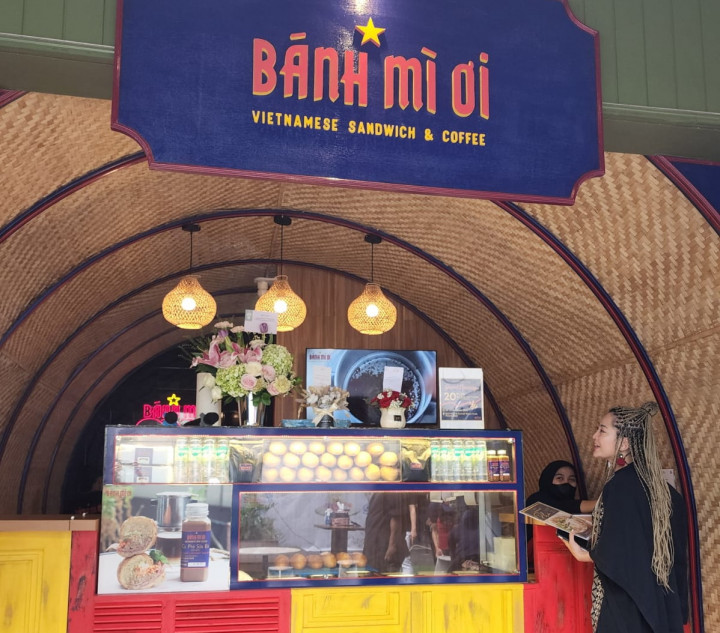Banh Mi Oi Bawa Resep Asli Vietnam ke Indonesia