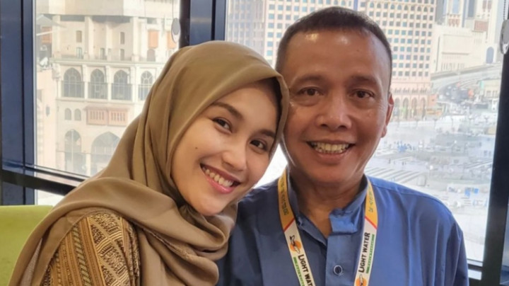Ayah Ayu Ting Ting Pernah Jadi Guru Ngaji, Muridnya Sekarang Anggota Dewan