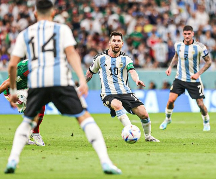 Argentina Belum Aman, Menakar Peluang Messi cs Lolos dari Fase Grup
