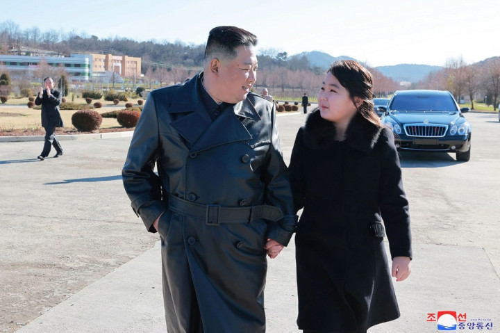Bersama Sang Ayah, 'Putri Tercinta' Kim Jong-un Kembali Hadir di Ruang Publik