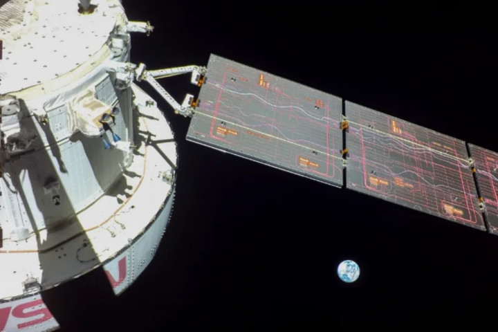 Pesawat Ruang Angkasa Orion Kalahkan Rekor Penerbangan Apollo 13